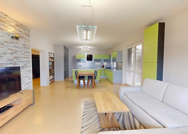 ALTERNATÍVA RD! VEĽKÝ 4-izbový (148 m2) byt s terasou, Ferčekovce SNV