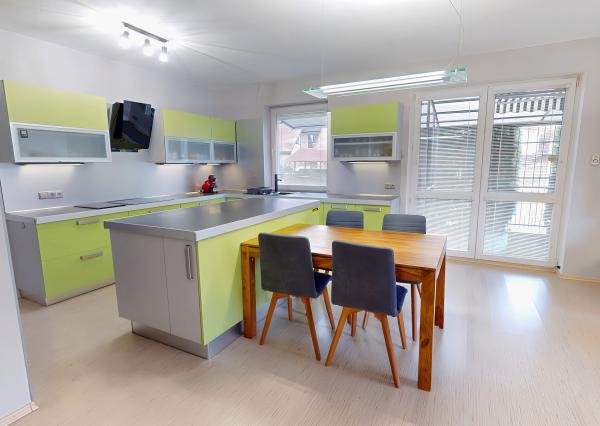 ALTERNATÍVA RD! VEĽKÝ 4-izbový (148 m2) byt s terasou, Ferčekovce SNV