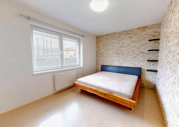 ALTERNATÍVA RD! VEĽKÝ 4-izbový (148 m2) byt s terasou, Ferčekovce SNV