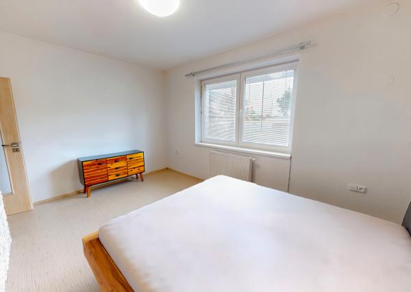 ALTERNATÍVA RD! VEĽKÝ 4-izbový (148 m2) byt s terasou, Ferčekovce SNV