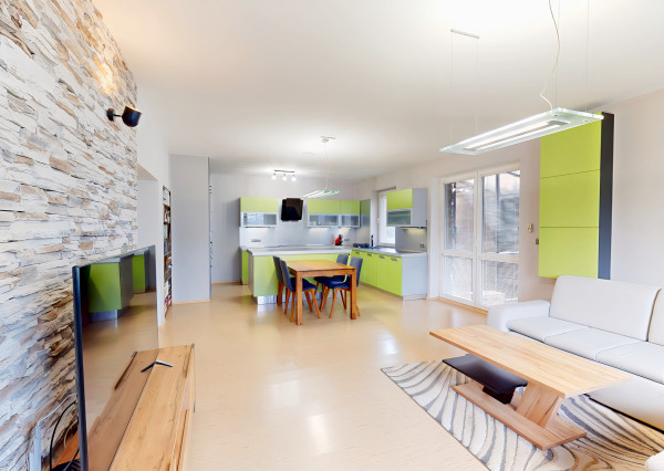 ALTERNATÍVA RD! VEĽKÝ 4-izbový (148 m2) byt s terasou, Ferčekovce SNV