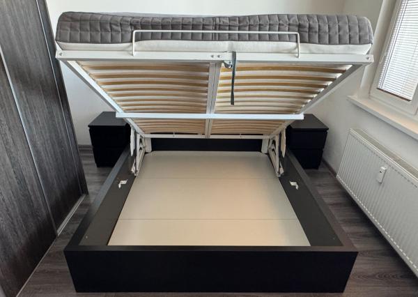 Prenájom 2-izbového bytu s loggiou, pivnicou a klimatizáciou