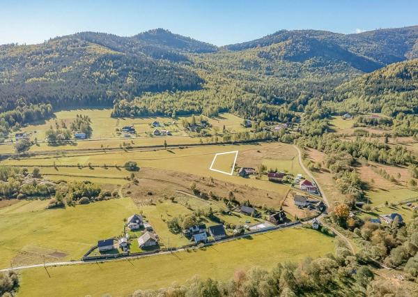 Atraktívny rekreačný pozemok (2221 m2) Tretí Hámor