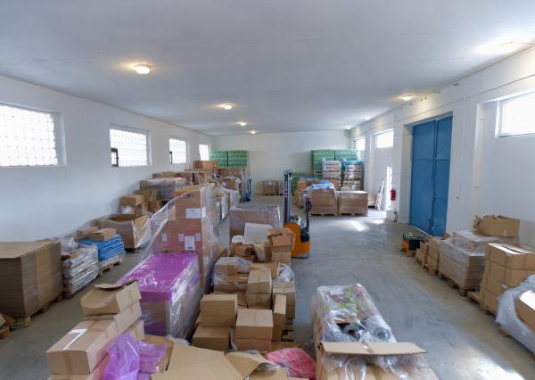 PRENÁJOM! Hala (189 m2) s kanceláriou (48 m2), AREÁL ZÁPAD SNV