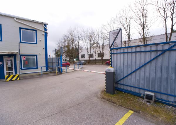 PRENÁJOM! Skladová hala (705 m2) s admin. časťou a asfaltovou plochou