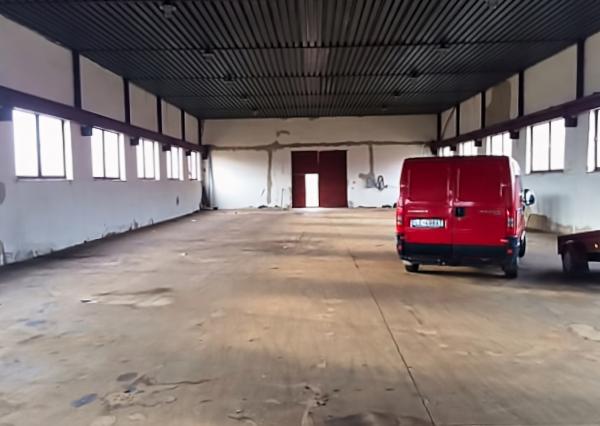 PRENÁJOM! Hala (702 m2) podnikateľský areál pri diaľnici Levoča