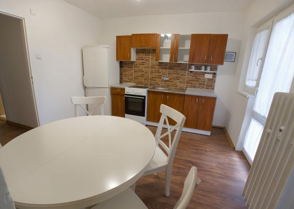 PRENÁJOM! Byt 3+1  (72 m2) s loggiou Hviezdoslavova ul. SNV