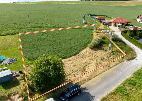 Pozemok (1948 m2) vhodný aj pre developera Danišovce