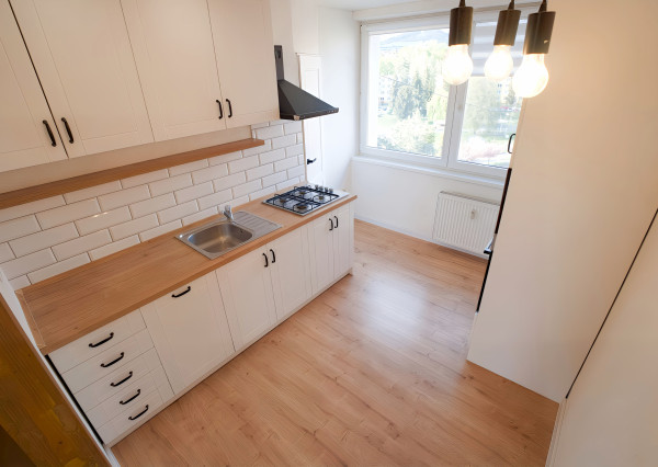 Slnečný byt 3+1 (68 m2), sídl. Pri prameni Levoča