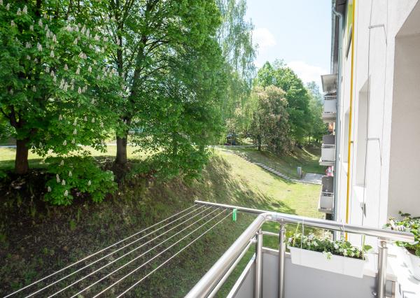 3-izbový, nadštandardne veľký byt s balkónom -  Krompachy