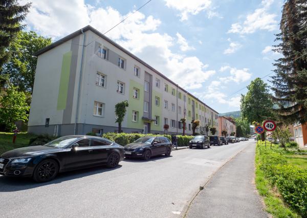 3-izbový, nadštandardne veľký byt s balkónom -  Krompachy