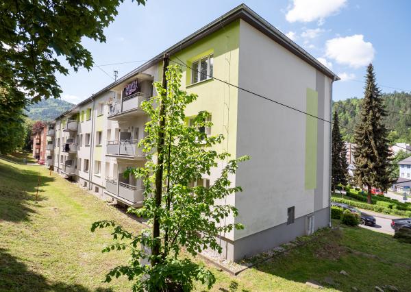3-izbový, nadštandardne veľký byt s balkónom -  Krompachy