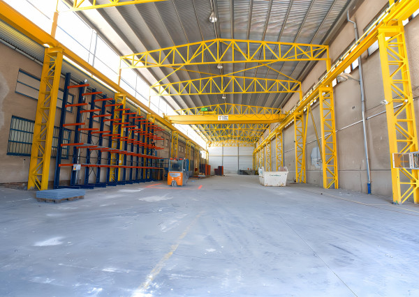 NA PRENÁJOM! Skladová hala 1100m² so žeriavom 20t - Spišská Nová Ves