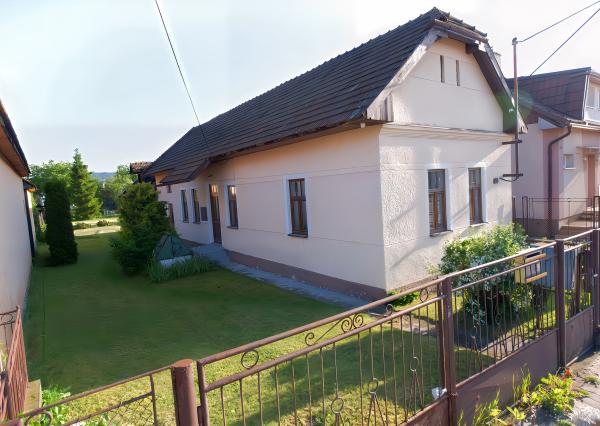 Rekonštruovaný RD so slnečnou záhradou, garážou v obci Smižany