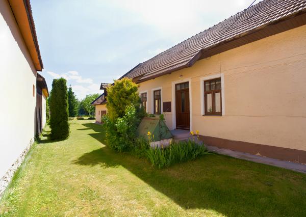 Rekonštruovaný RD so slnečnou záhradou, garážou v obci Smižany
