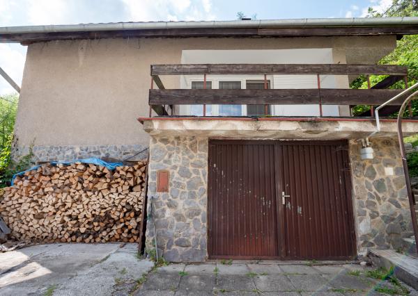 Rodinny dom - 5 izieb + garáž v tichej lokalite Krompachy