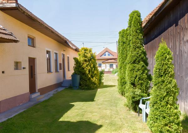 Rekonštruovaný RD so slnečnou záhradou, garážou v obci Smižany