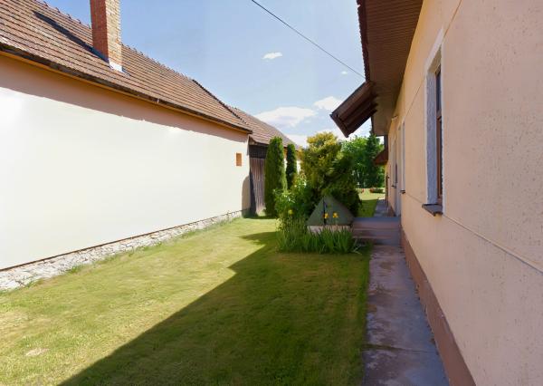 Rekonštruovaný RD so slnečnou záhradou, garážou v obci Smižany