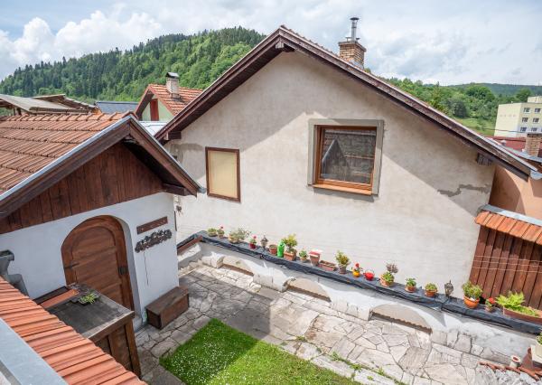 Rodinný dom 4+K s terasou, garážou, altánkom - Krompachy