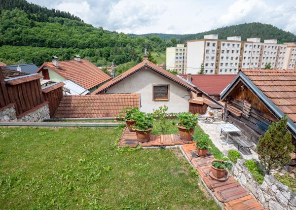 Rodinný dom 4+K s terasou, garážou, altánkom - Krompachy