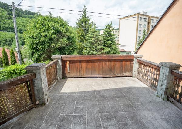 Rodinný dom 4+K s terasou, garážou, altánkom - Krompachy