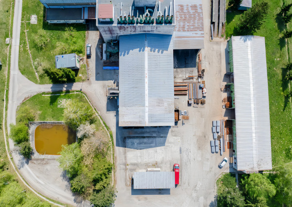 Podn. areál - adm, výroba, garáže, sklady (3,3 ha) neďaleko Košíc