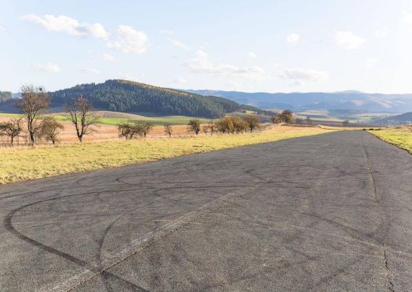 Atraktívny pozemok na podnikanie (3 ha) pri Klčove