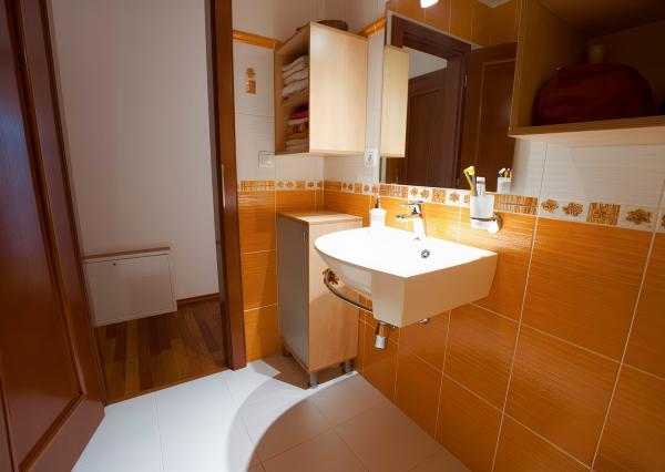 Atraktívny 4-izbový podkrovný byt (120 m2) s terasou Sp. Nová Ves