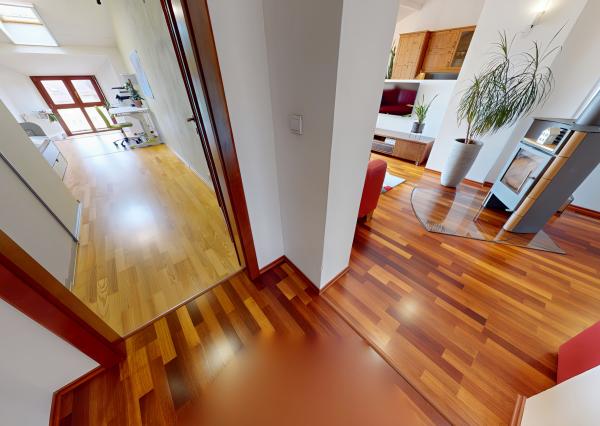 Atraktívny 4-izbový podkrovný byt (120 m2) s terasou Sp. Nová Ves