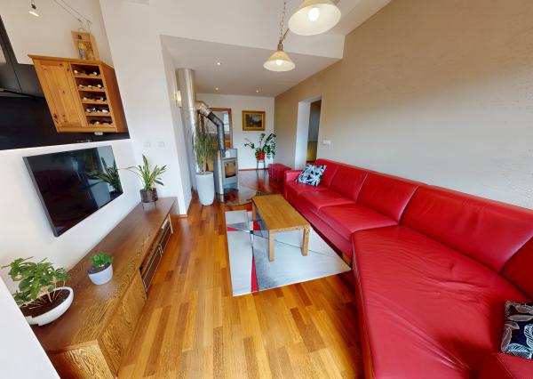Atraktívny 4-izbový podkrovný byt (120 m2) s terasou Sp. Nová Ves