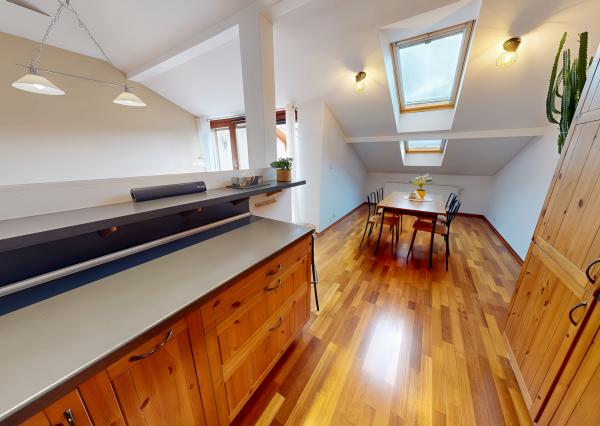 Atraktívny 4-izbový podkrovný byt (120 m2) s terasou Sp. Nová Ves