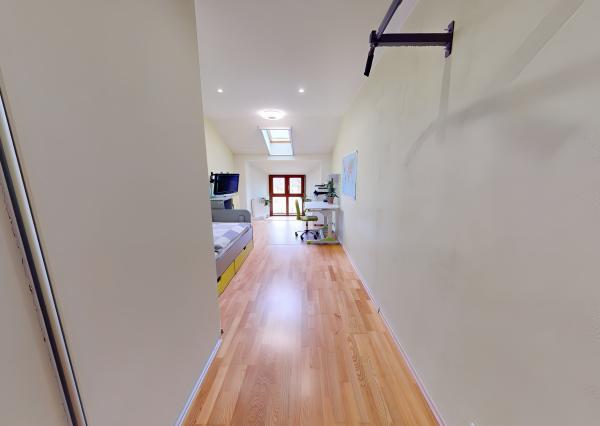 Atraktívny 4-izbový podkrovný byt (120 m2) s terasou Sp. Nová Ves