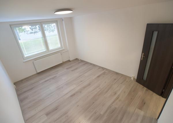 ZNÍŽENÁ CENA! Kompletne rekonštruovaný byt 1+1 sídl. Tarča SNV