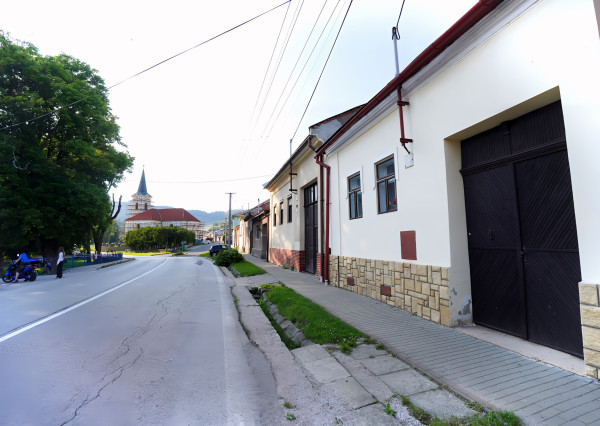 RD - chalupa s veľkou záhradou v obci Nálepkovo