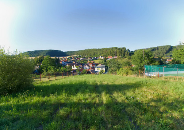Stavebný pozemok (1 251 m²) s IS, dvojitým prístupom a výhľadom, Dravce
