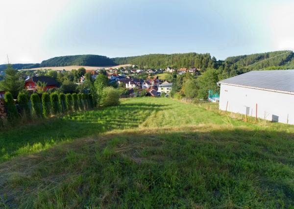 Stavebný pozemok (1 251 m²) s IS, dvojitým prístupom a výhľadom, Dravce