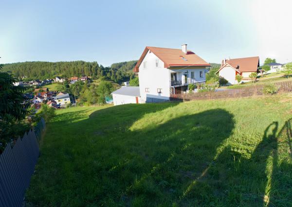 Stavebný pozemok (1 251 m²) s IS, dvojitým prístupom a výhľadom, Dravce