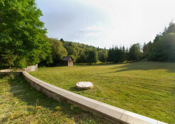 Rodinný dom – chalupa s veľkou záhradou (1 175 m2), Zahura, Sp. Vlachy