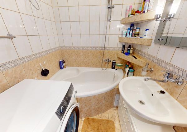 Byt 3+1 (73 m2) s loggiou sídl. Západ I. SNV
