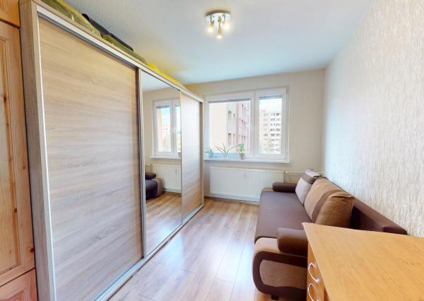 Byt 3+1 (73 m2) s loggiou sídl. Západ I. SNV