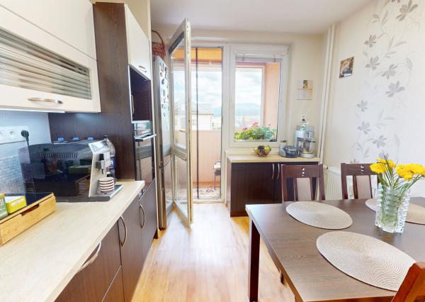 Byt 3+1 (73 m2) s loggiou sídl. Západ I. SNV