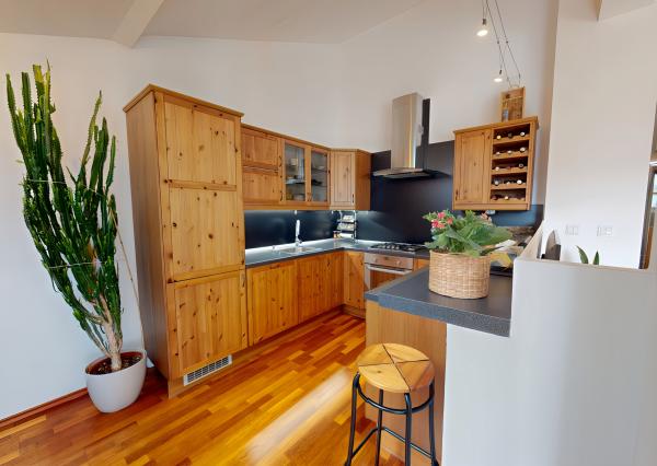Atraktívny 4-izbový podkrovný byt (120 m2) s terasou Sp. Nová Ves