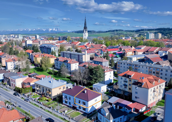 Byt 3+1 (109 m²) s 2 balkónmi, garážou a záhradou, centrum SNV