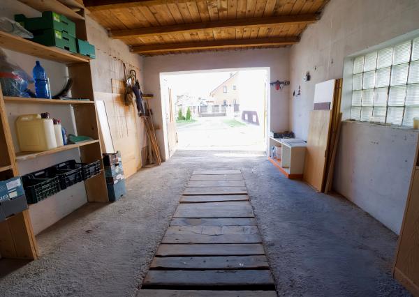Byt 3+1 (109 m²) s 2 balkónmi, garážou a záhradou, centrum SNV