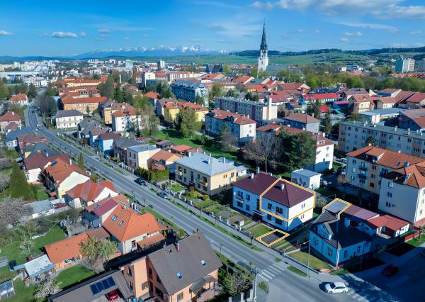 Byt 3+1 (109 m²) s 2 balkónmi, garážou a záhradou, centrum SNV