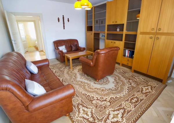 Byt 3+1 (109 m²) s 2 balkónmi, garážou a záhradou, centrum SNV