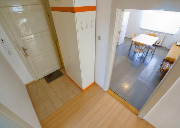 Byt 3+1 (109 m²) s 2 balkónmi, garážou a záhradou, centrum SNV