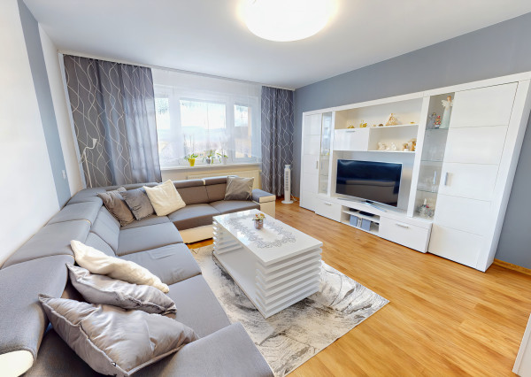 Byt 3+1 (73 m2) s loggiou sídl. Západ I. SNV