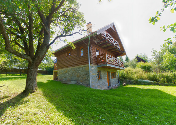 Zrubová chata – novostavba (907 m²), Závada, Levočské vrchy