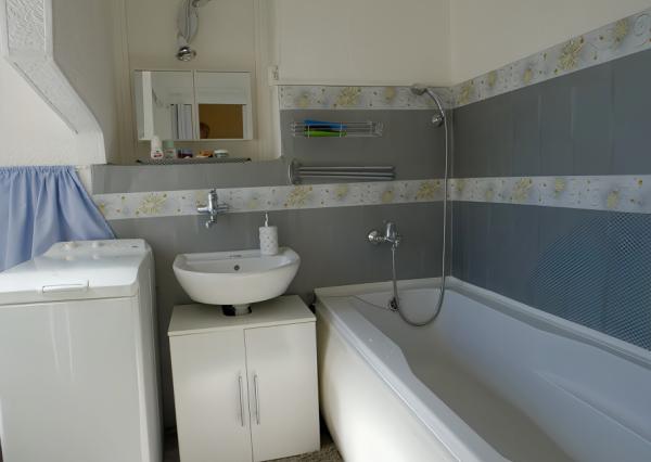 Byt 2+1 (56 m²) s pivnicami, tehlový dom, centrum Spišskej Novej Vsi